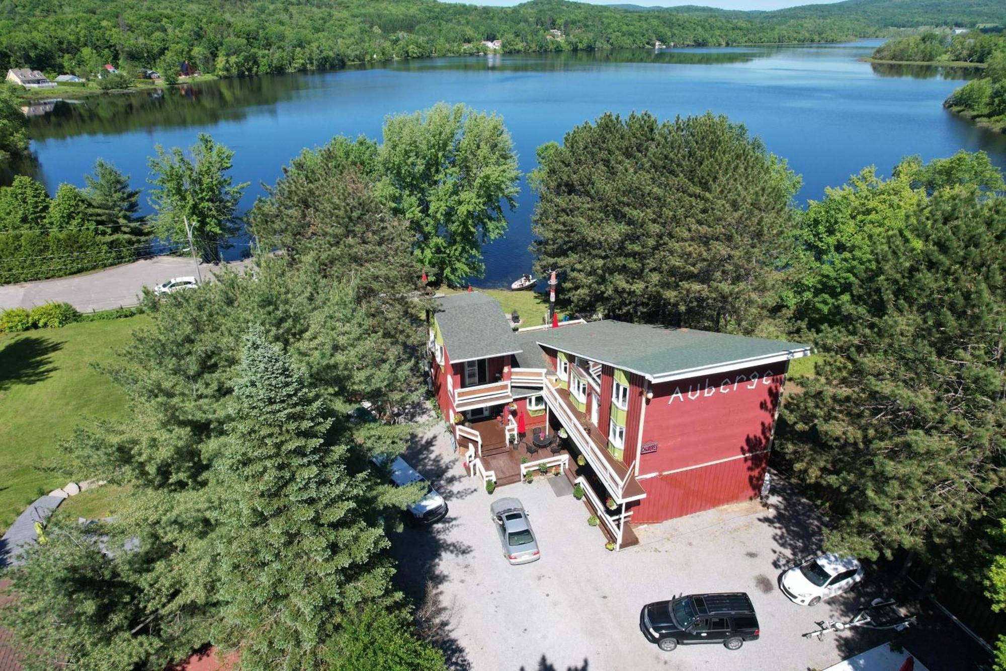 Auberge De Ferme-Neuve Lac-Saint-Paul Buitenkant foto