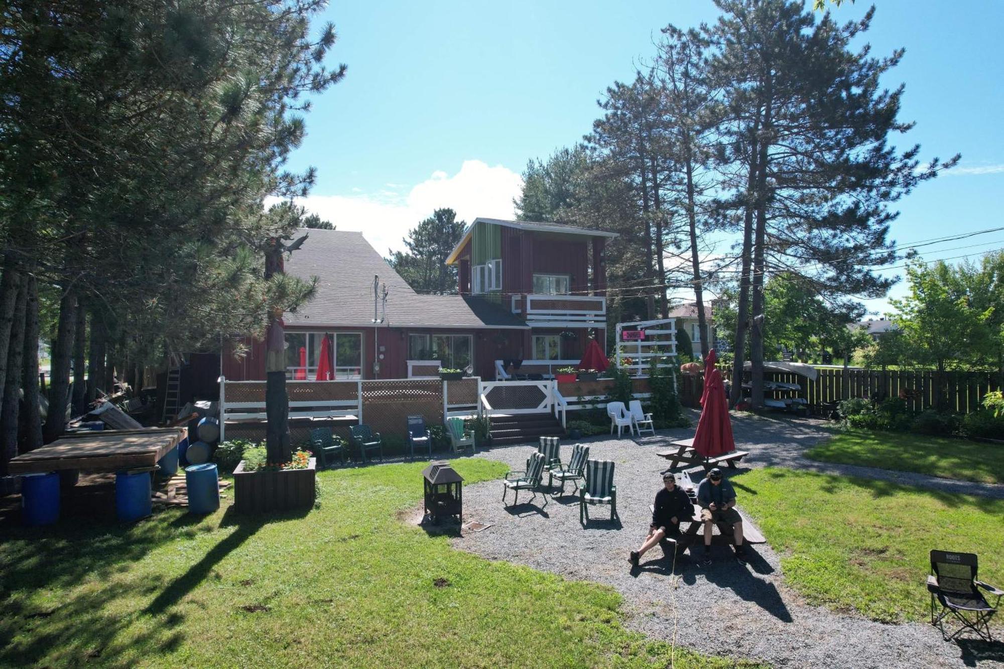 Auberge De Ferme-Neuve Lac-Saint-Paul Buitenkant foto