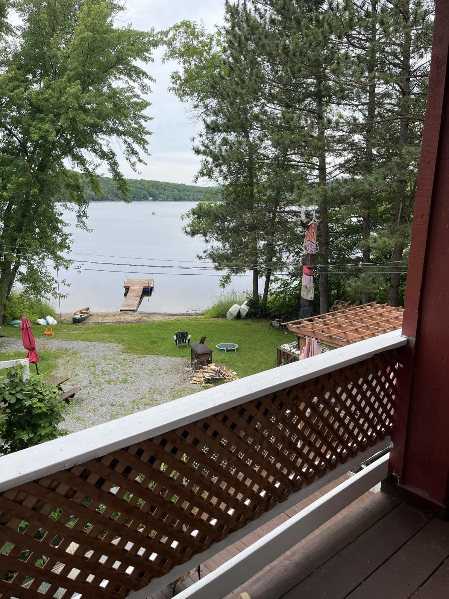 Auberge De Ferme-Neuve Lac-Saint-Paul Buitenkant foto